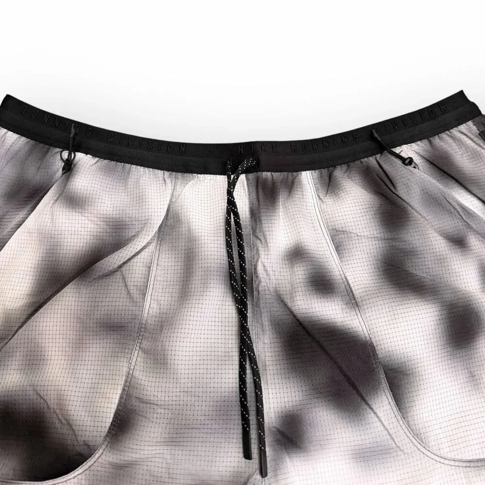 Nike Running Division Breathe Dri-FIT ADV 4'' Brief-Lined Shorts L HJ4150-010